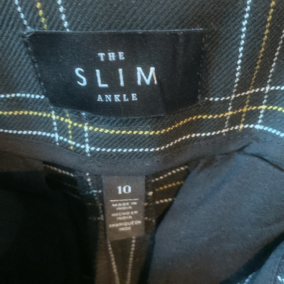 WHBM The Slim Ankle Size 10 Black with gold and white plaid. - Picture 3 of 4